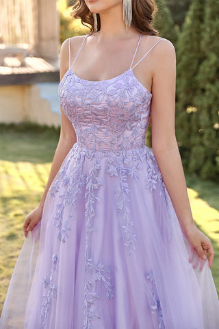 Robe de bal en tulle violet avec appliques