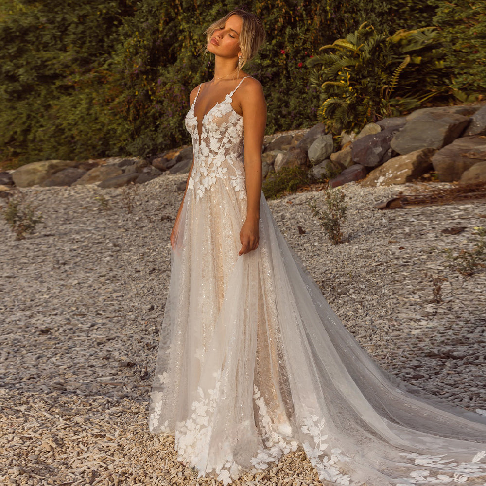 VIKTORIA Trendy Wedding Dress For Bride Sweetheart Spaghetti Straps Buttons Robe De Mariée Women Personalized Customization