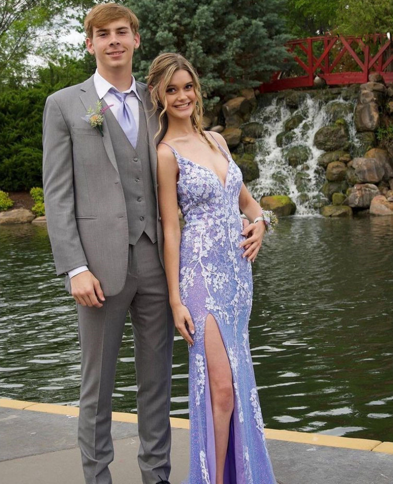 Ainhoa ​​| Vestido largo de fiesta de sirena azul brillante con encaje y abertura