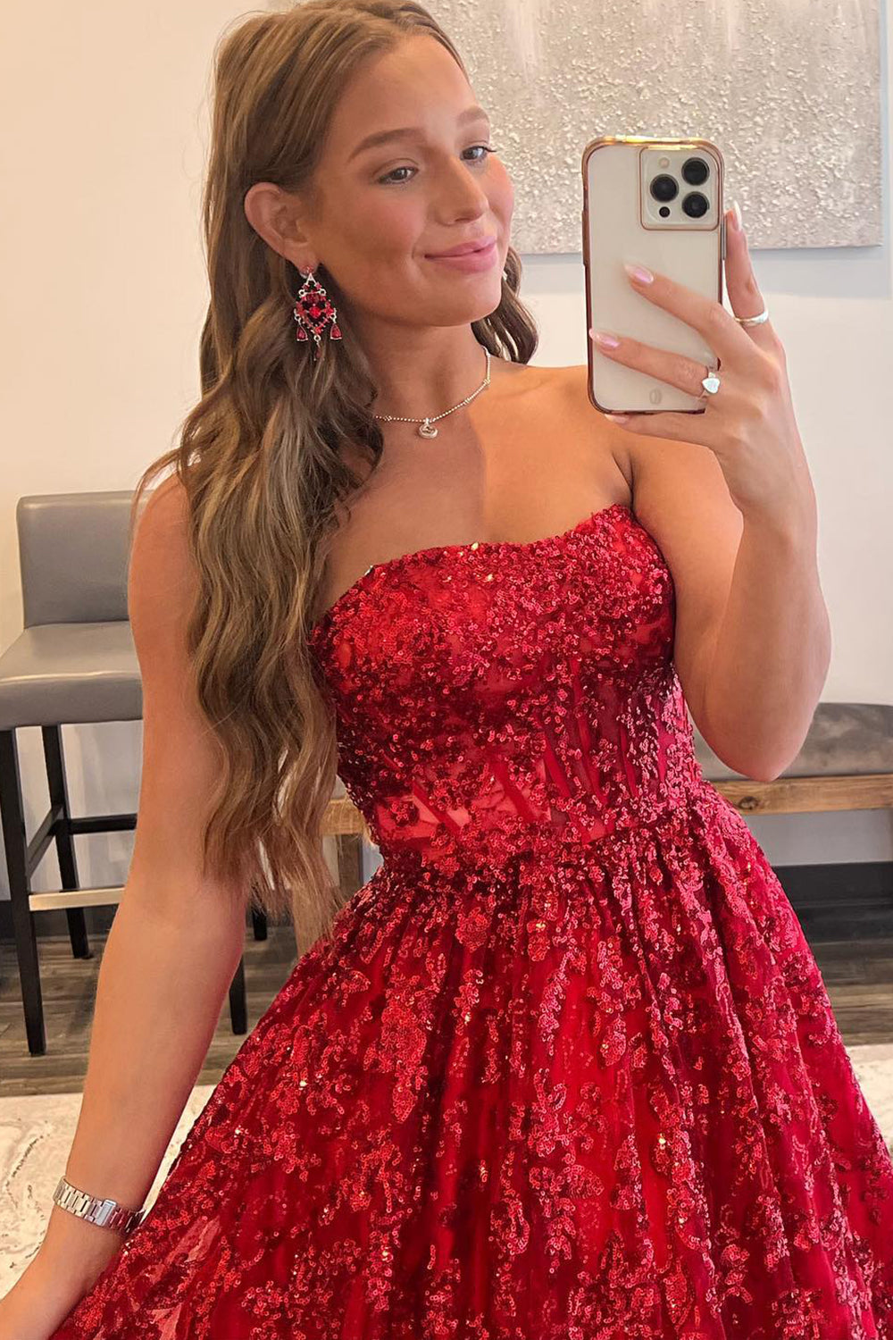 Vestido largo de fiesta rojo sin tirantes de corte A