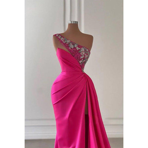 Robe de bal longue plissée en satin rose à une épaule et perles avec fente 