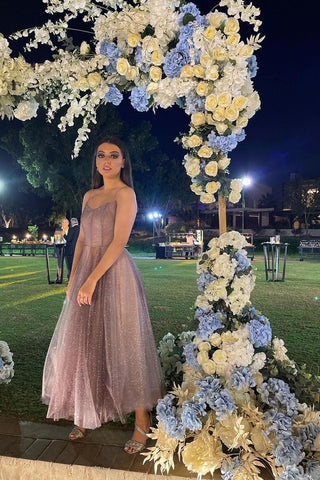 Precioso vestido de fiesta de corte A, sin espalda, con lentejuelas, sin mangas y hasta el tobillo