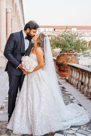 Preciosos vestidos de novia largos blancos sin mangas de corte A con encaje