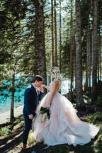 Magnifiques robes de mariée trapèze en tulle sans manches, dos nu et col en V, à col en V et coupe trapèze