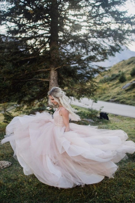 Magnifiques robes de mariée trapèze en tulle sans manches, dos nu et col en V, à col en V et coupe trapèze