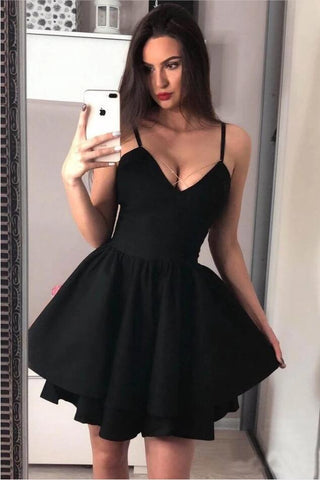 Hermosos vestidos de fiesta cortos negros de corte A con escote corazón