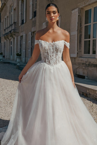Precioso vestido de novia largo de corte A con hombros descubiertos, apliques de tul y vestido de novia