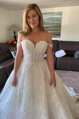Precioso vestido de novia largo de corte A con hombros descubiertos, apliques de encaje y cuentas