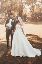 Magnifiques robes de mariée longues en satin à épaules dénudées et coupe trapèze