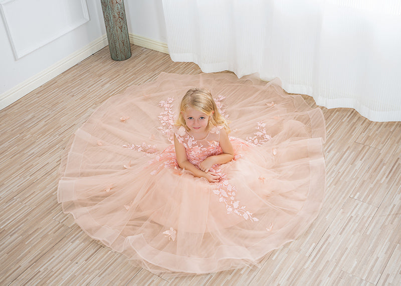Precioso vestido largo de gala para niña de las flores con apliques de tul y encaje.