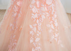 Precioso vestido largo de gala para niña de las flores con apliques de tul y encaje.