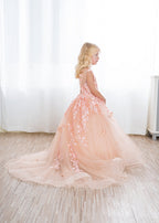 Precioso vestido largo de gala para niña de las flores con apliques de tul y encaje.