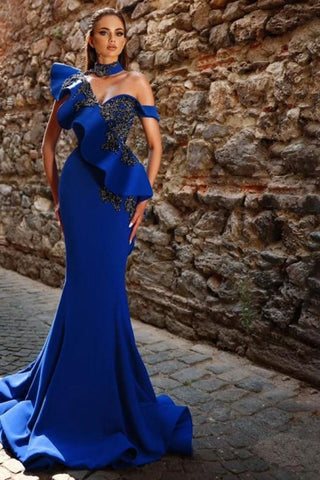 Belle robe de bal sirène bleu roi longue avec perles et volants