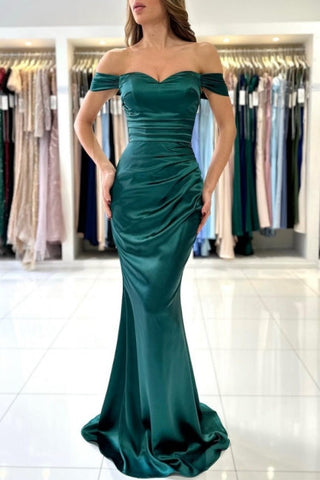 Hermosos vestidos de noche largos, sencillos y de color verde oscuro, estilo sirena, sin mangas y con hombros descubiertos.