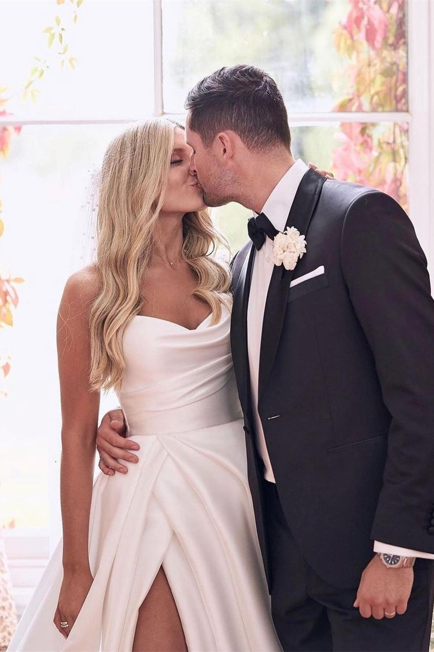 Magnifique robe de mariée blanche simple, coupe trapèze, avec fente latérale