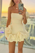 Robe mini à épaules dénudées et ourlet volanté, allure ravissante et élégante 