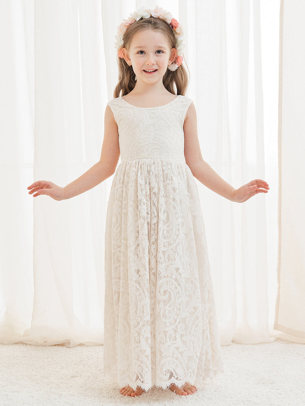 Vestido boho de niña de las flores color marfil, corte en A, de encaje y largo hasta el tobillo 