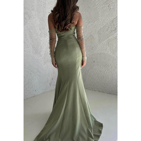 Vestido de fiesta de noche corte trompeta sin tirantes con cola 