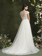 Robe de mariée longue en mousseline et dentelle, coupe trapèze, décolleté cœur et fente, Biztunnel