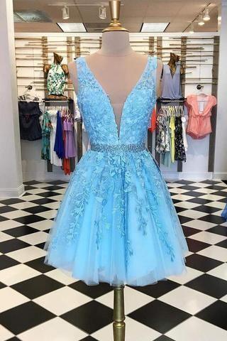 Vestidos cortos de fiesta de bienvenida de tul sin mangas, corte en A, con apliques azules y cuentas PD255