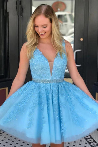 Vestidos cortos de fiesta de bienvenida de tul sin mangas, corte en A, con apliques azules y cuentas PD255