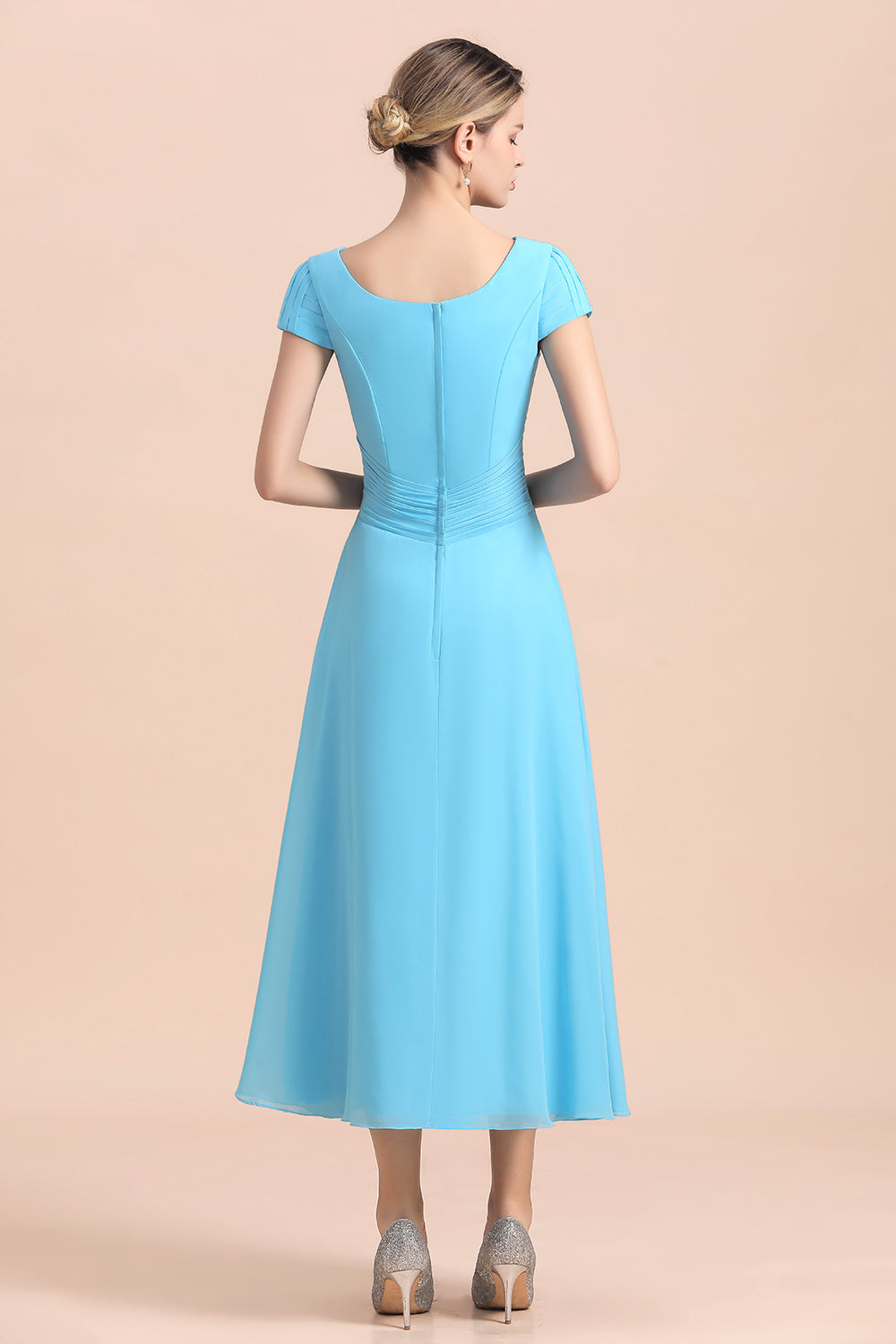Vestido azul de gasa de manga corta para la madre de la novia, largo té, disponible en línea