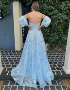 Vestido de graduación de encaje con escote corazón y corte en A con mangas