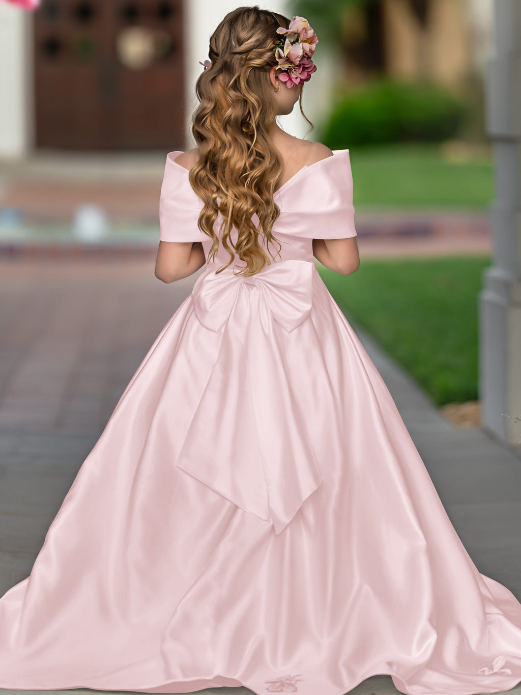 Robe de bal princesse élégante en satin ivoire avec traîne et nœud pour demoiselles d'honneur 