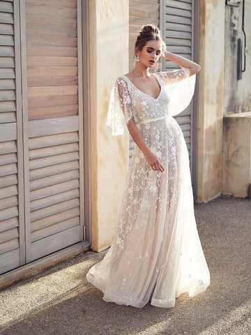 Vestidos de novia bohemios largos de corte A con escote en V, encaje y tul, con mangas