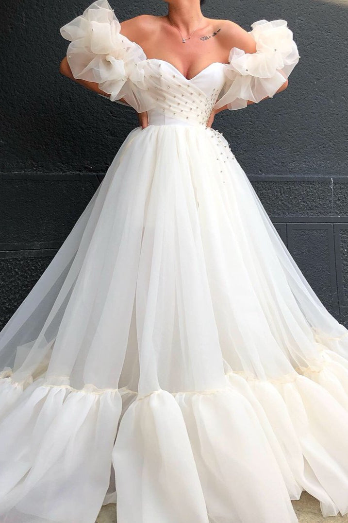 Robes de bal en tulle à manches bouffantes ornées de cristaux et épaules dénudées