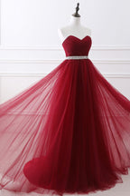 Robe de bal bordeaux en tulle, coupe trapèze, décolleté cœur