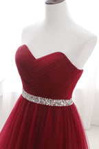 Robe de bal bordeaux en tulle, coupe trapèze, décolleté cœur