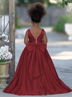 Vestido rosa sin mangas de satén con escote con cuentas y detalle de lazo 