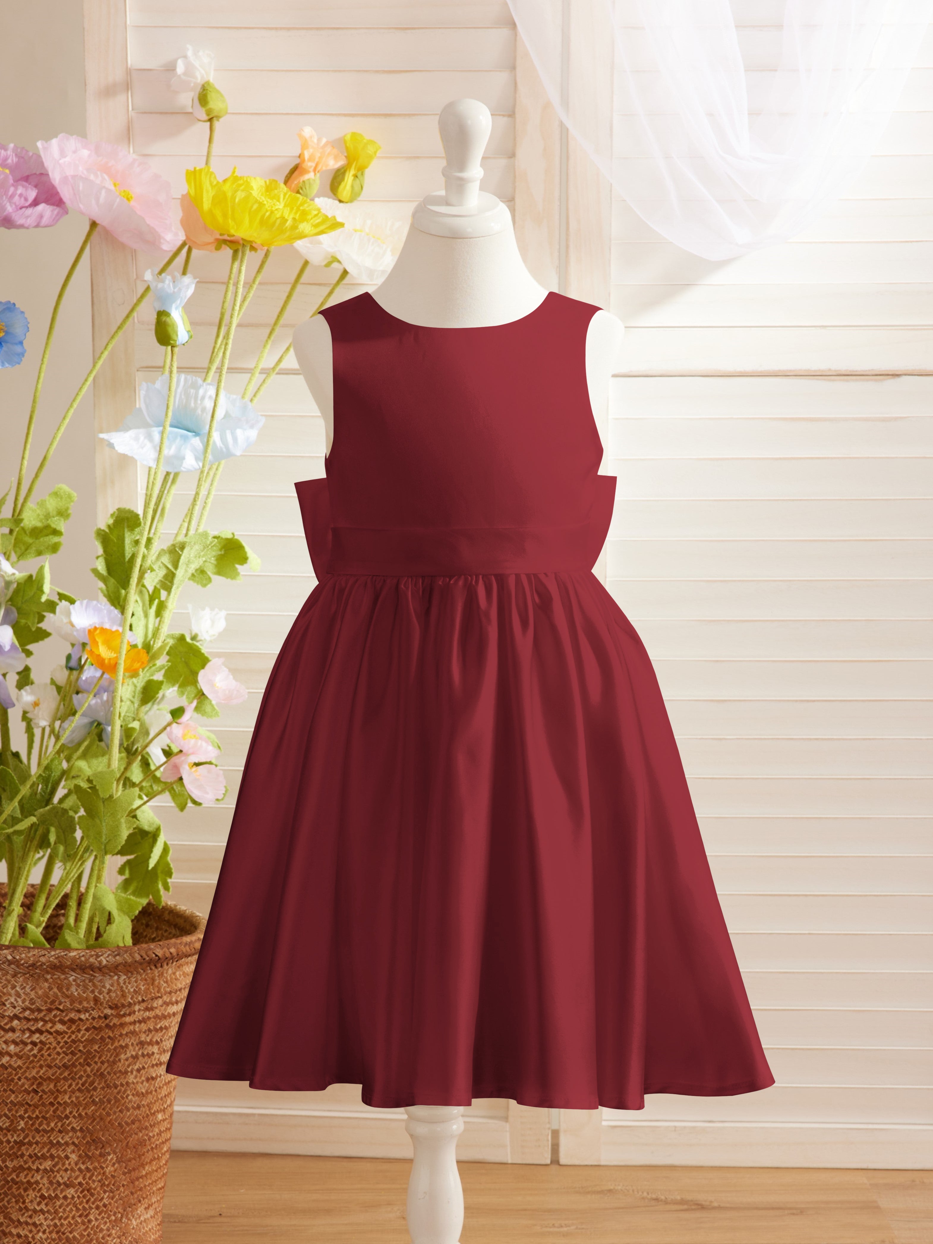 Elegante vestido de niña de las flores de satén con corte en A, espalda en V y lazo, hasta la rodilla 