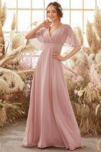 Vestido de dama de honor de gasa color rubor con mangas tipo murciélago