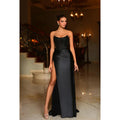 Robe de soirée longue en satin froncé à paillettes, sans bretelles et décolleté plongeant