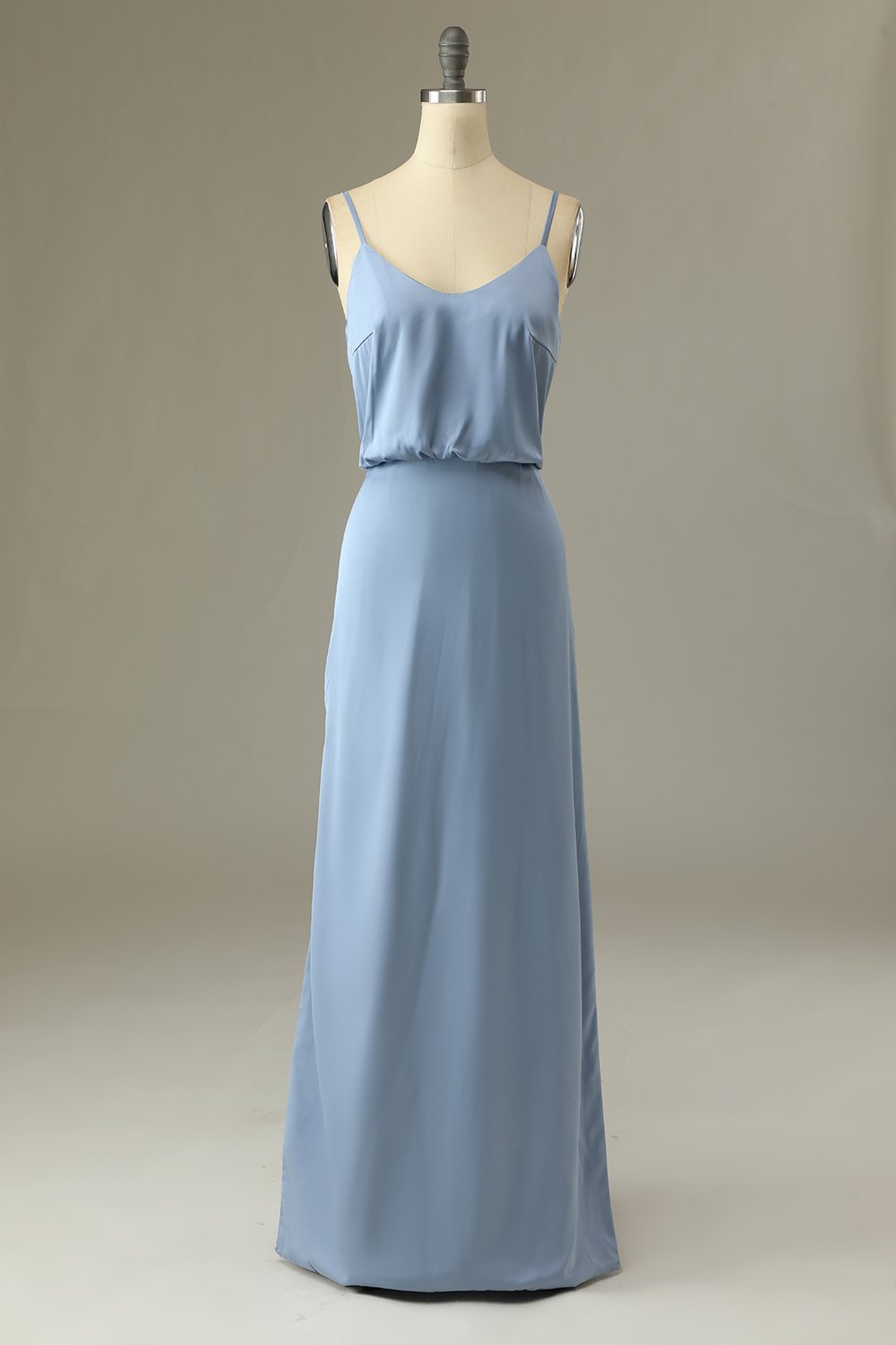 Vestido largo de dama de honor gris y azul con tirantes finos