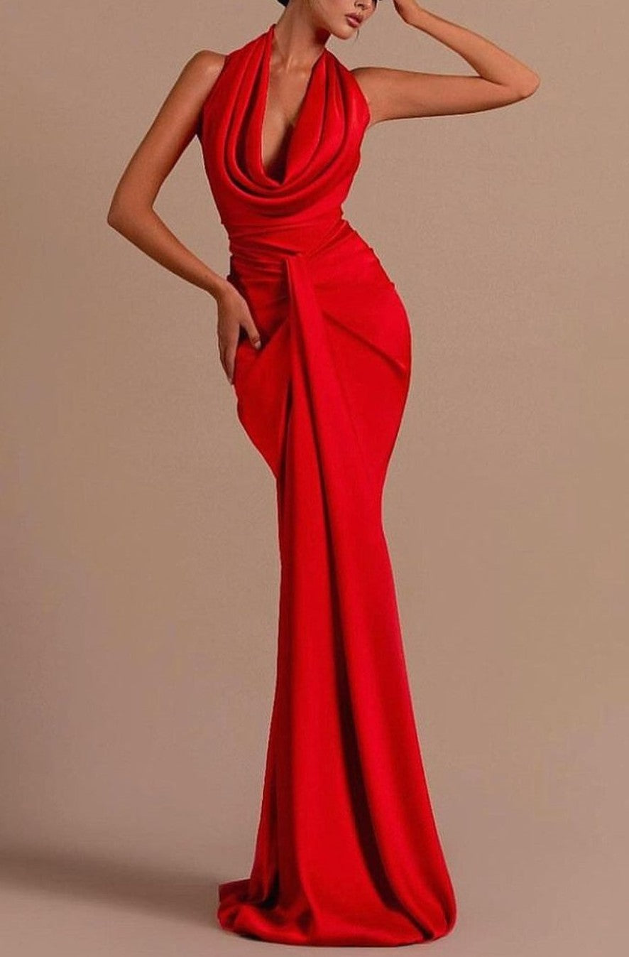 Vestido de fiesta sirena sin mangas con escote halter y atrevida espalda descubierta