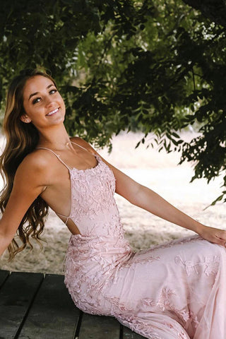 Vestido de fiesta formal de sirena con espalda descubierta y encaje