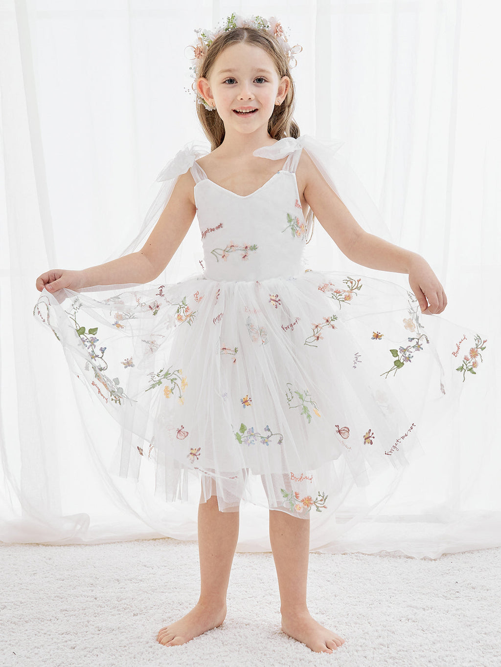 Vestido de niña pequeña de las flores, corte en A, sin mangas, de tul bordado floral. 