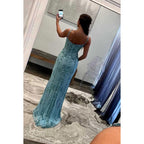 Vestido de fiesta largo con tirantes finos, apliques de lentejuelas y abertura