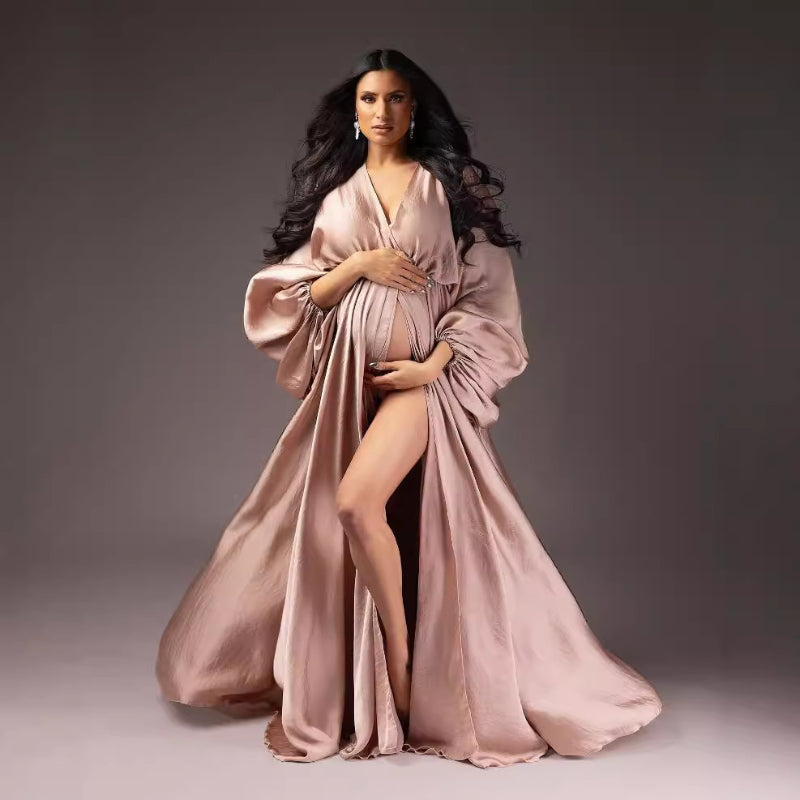 Vestido de maternidad de manga larga abullonada con escote en V, estilo retrato.