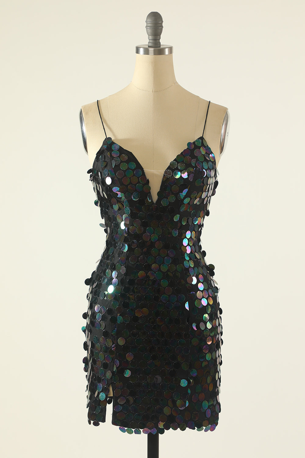 Vestido de cóctel con lentejuelas y tirantes finos