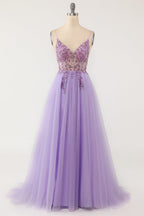 Robe de bal en tulle ornée de perles légères