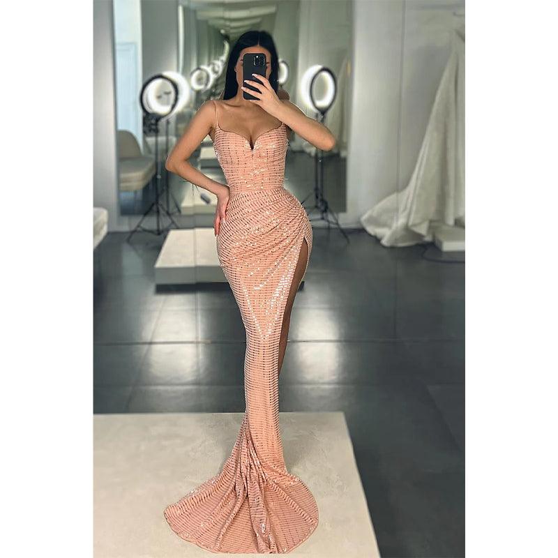 Vestido de fiesta con escote en V pronunciado, lentejuelas y abertura alta, brillante