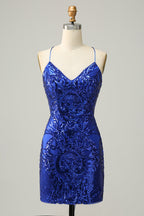 Robe de bal courte fourreau à fines bretelles et sequins fuchsia