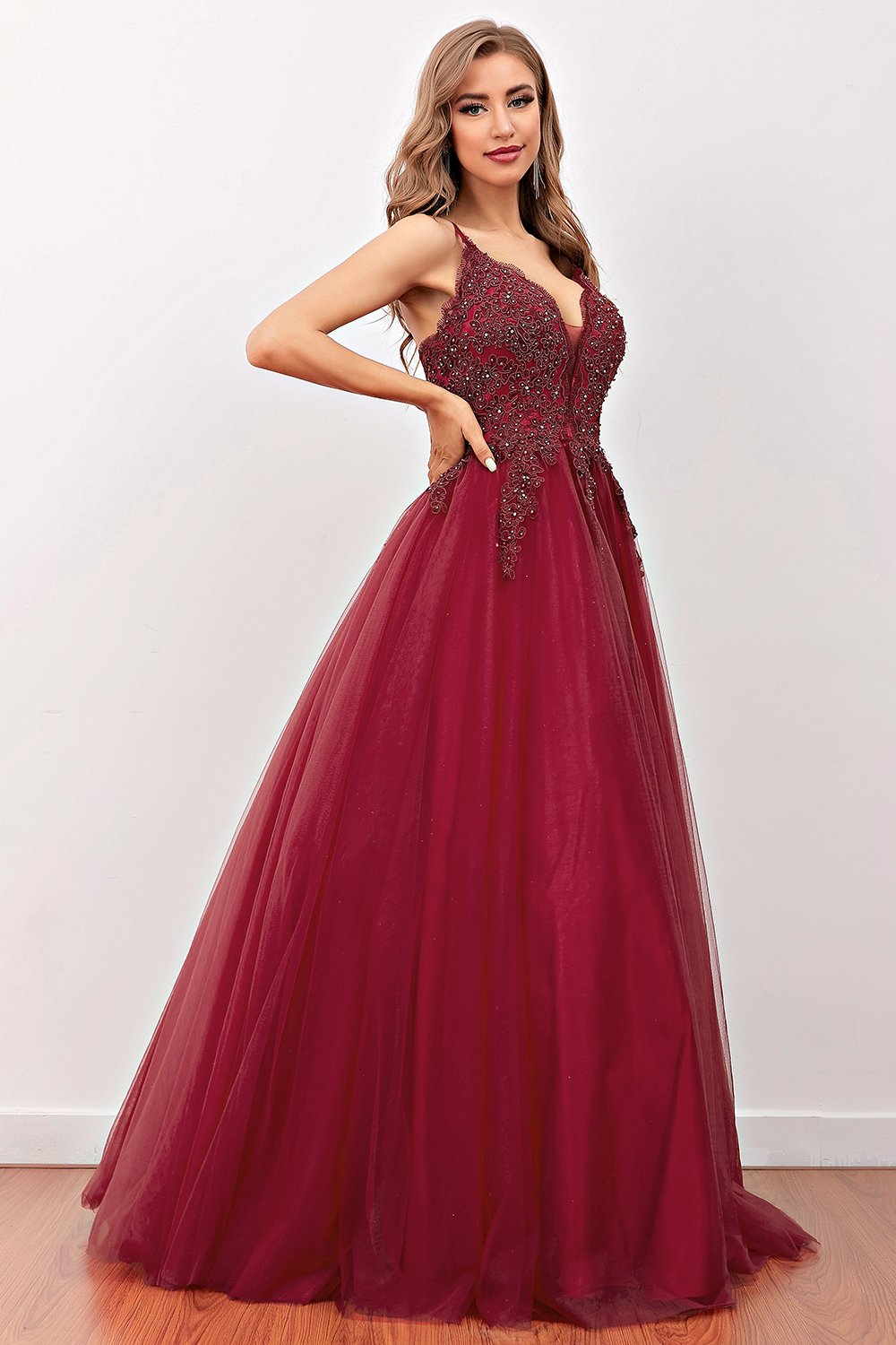 Robe de bal longue bordeaux à perles