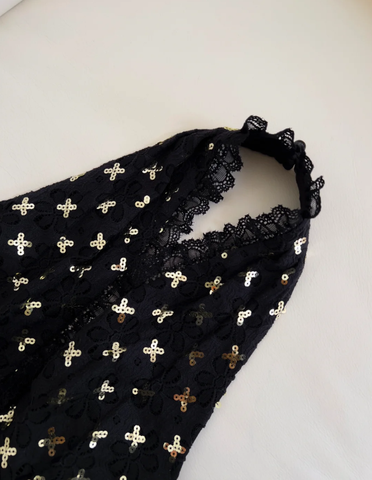 Elegante vestido de noche negro con escote halter, estampado floral, lentejuelas y corte en A, estilo vestido de fiesta largo Y8568