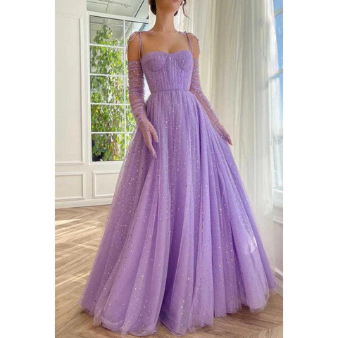 Vestido de fiesta largo de tul con escote en forma de A y tirantes finos con chal