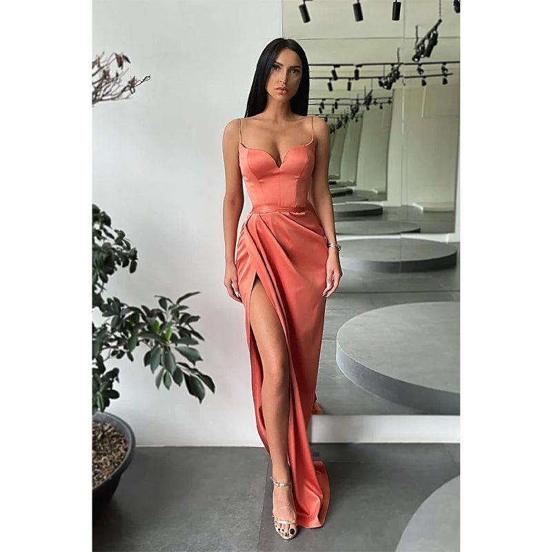 Robe de bal longue fendue à bretelles spaghetti pour femme